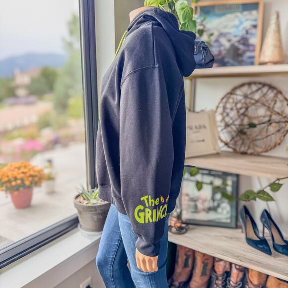 The Grinch Classic Christmas Holiday Hooded Sweatshirt, Youth Size XL(16-18) - Picture 4 of 9